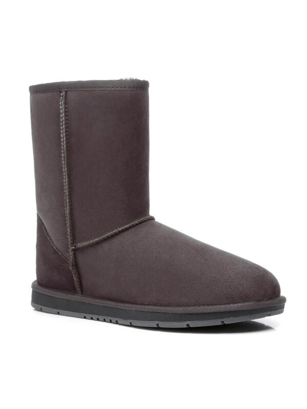 Short Classic UGG Boots Water Resistant - Chocolate